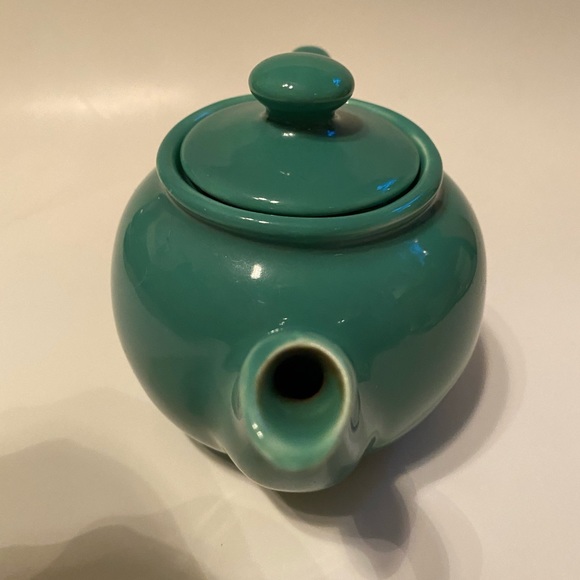 SOLD•Vintage• Small Green Teapot - Picture 3 of 7